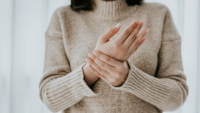 5 acupressure points to press for instant stress relief