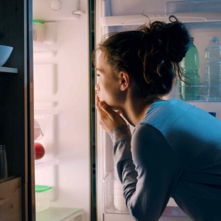 12 Healthy Late-Night Snacks To Satisfy Your Cravings