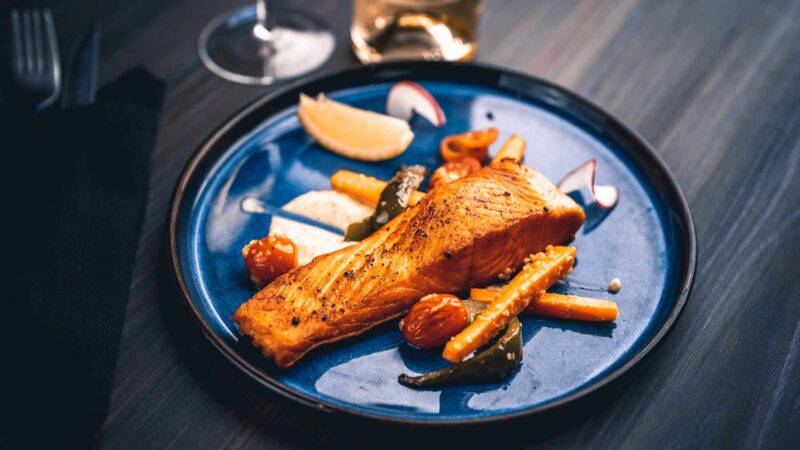 How to Choose the Best Salmon Filet for Heart Health Benefits